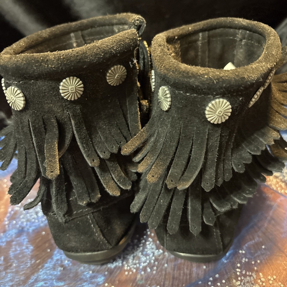 Minnetonka Black Suede Leather Woman's Fringe Moccasins Shoes Sz 6.5 - Picture 4 of 9